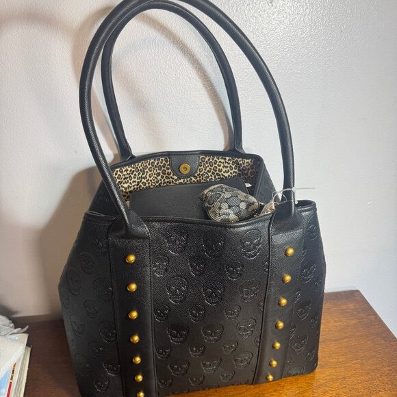 Betsey Johnson Black skull embossed with studs one side tote bag XOSTUDDY - Picture 2 of 9
